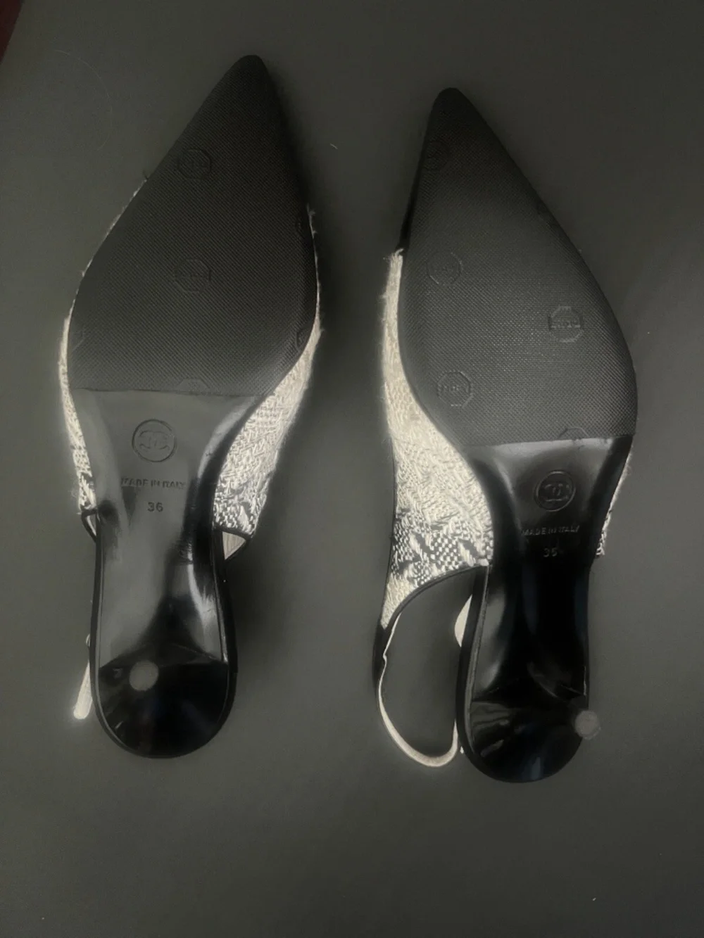 Chanel Vintage Tweed White And Black Kitten Heel Slingbacks Size 36